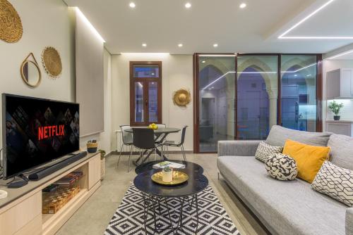 Bubble Beach 2-BR in Batroun Souks - Parking in Batroun