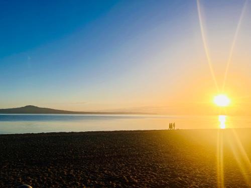 شاطئ, Palm Garden Apartment in St Heliers