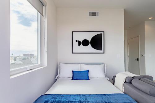 Cozy Coliving Suite w Full Bedroom Near UCLA in Los Angeles, USA