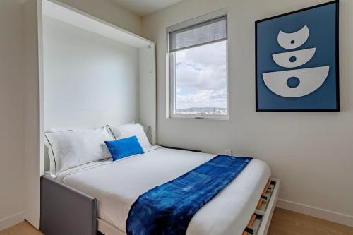 Stylish Near UCLA Coliving Suite w In unit W&D in Los Angeles, USA