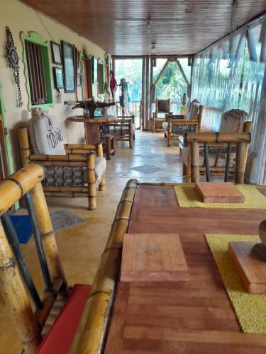 Restaurant, Finca la Divisa. Senderos de la Montana in Marsella