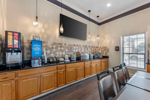 Best Western Brenham - image 9