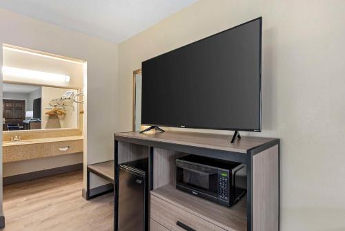 Best Western Brenham - main image