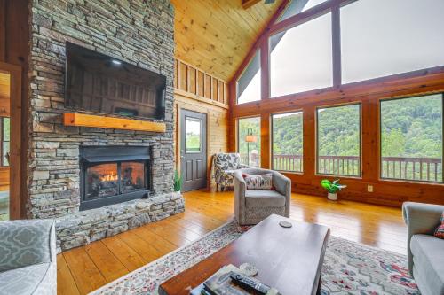 Waynesville Mountain Top Retreat with Decks! in Waynesville, USA