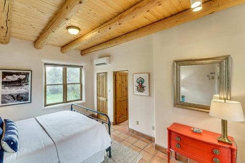 Arroyo Seco Adobe with Hot Tub Near Taos Ski Valley! - image 11
