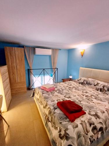 GoldenCube Guest House
