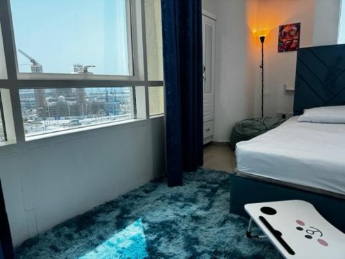 For Female only amazing Master room with attached bathroom, Dubai (Foto 8)