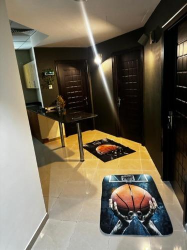 For Female only amazing Master room with attached bathroom, Dubai (Foto 10)
