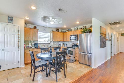 ADA-Friendly Home Steps to Surfside Beach Access! - image 3