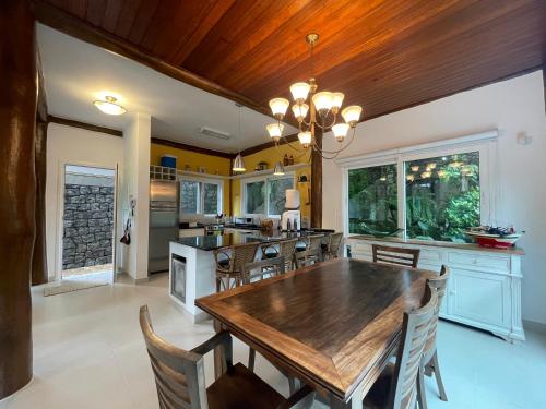 Ételek és italok, Belíssima Casa em Ilhabela c/ piscina (Belissima Casa em Ilhabela c/ piscina) in Praia do Curral