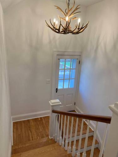 Spacious home in downtown White Sulphur Springs in White Sulphur Springs, USA
