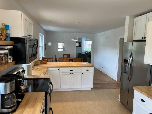 Spacious home in downtown White Sulphur Springs in White Sulphur Springs, USA