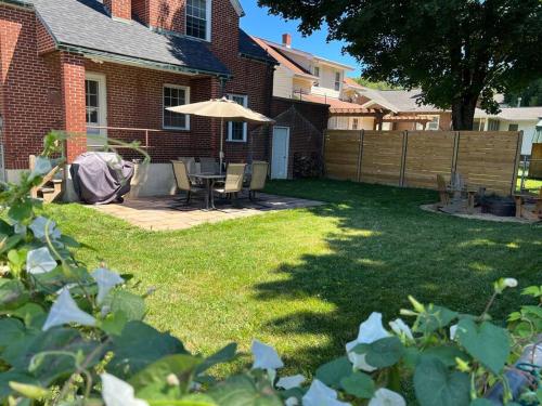 Spacious home in downtown White Sulphur Springs