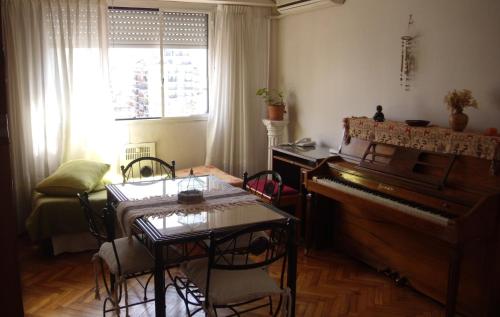 المرافق, Hosp Italiano comodo equipado con piano luz y sol Bienvenidos! in ألماغرو