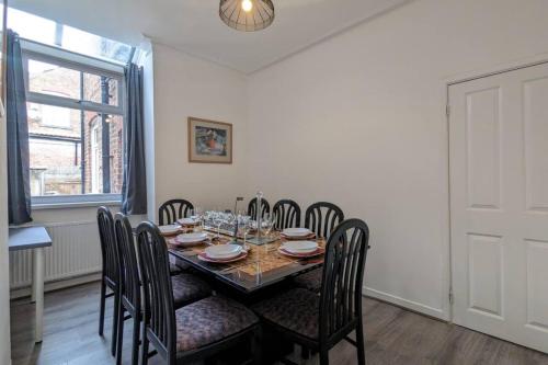 Ashfield Home 3 Bed 1 bath Longsight gîte à louer Ashburys Railway Station