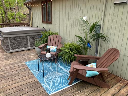 Pocono Mountain View Lake House in Lake Harmony in Lake Harmony, USA