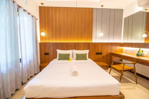 Double Room with Private Bathroom image 2