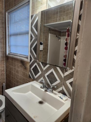 Walnut Forest Motel – Austin, TX