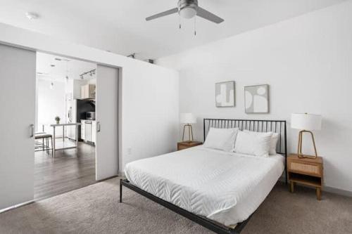 CozySuites I Trendy 1BR Bottleworks Indy #3 thumb 3
