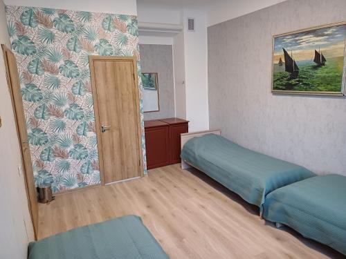 Green Oaks Private Rooms with Private Shower in Клайпеда