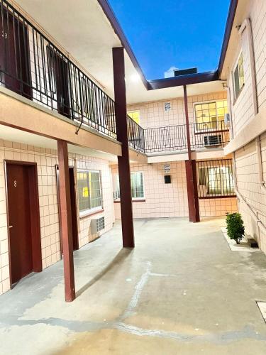 Royal Lodge in Coalinga (CA)