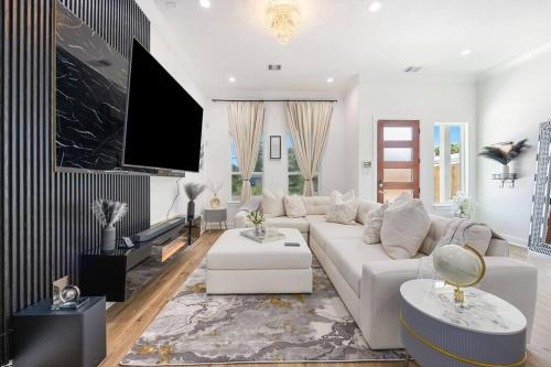 Luxury Living - Accommodation - Houston