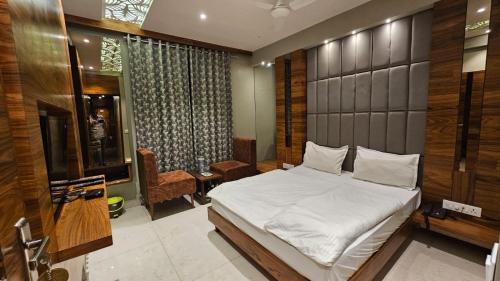 Hotel Pushpa Inn in Ambaji