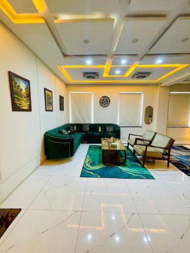 Apartment In Lahore by The Royal Escape - image 4