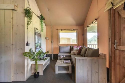 Glamping lodge with Eco-Wellness