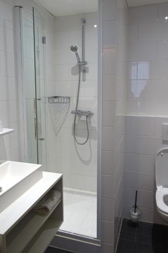 Single Room image 4