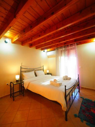 Sophia Diros Challet - Areopoli