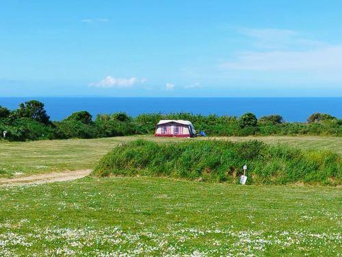 Camping Les Ronds Duval face aux îles anglo-normandes