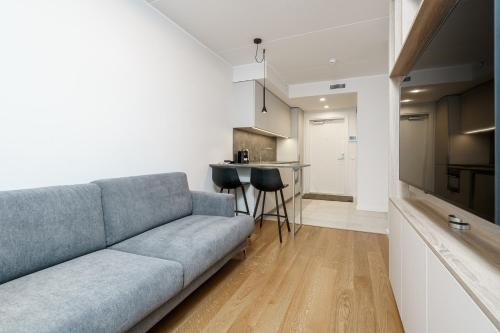 Studio Apartment with Balcony image 6