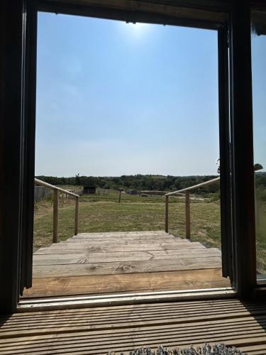周邊環境, Swallowfield Glamping- Lake View in 比明斯特