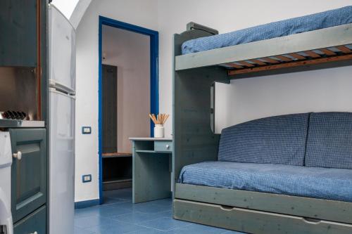2 bedrooms, 3 beds
