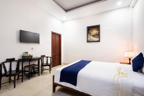 Standard Double Room image 2