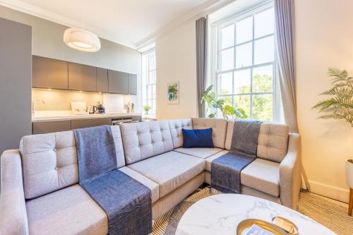 No. 1 Apartments - George IV Bridge - image 2