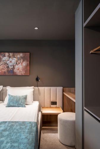 Superior Double Room with Balcony and Sea View - All Inclusive image 5