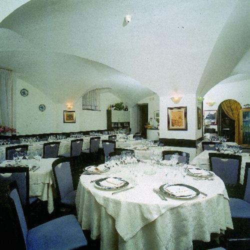 Hotel Mediterranee - image 11