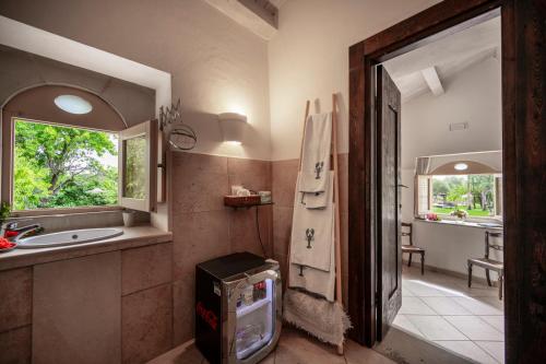 Standard Double Room image 3