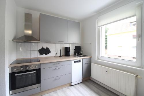 8 Freunde sollt Ihr sein! 8 Freunde sollt Ihr sein!