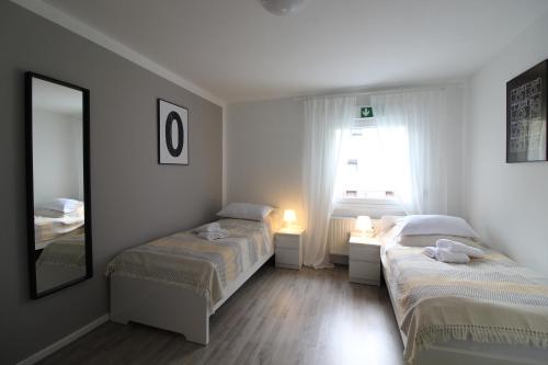 8 Freunde sollt Ihr sein! 8 Freunde sollt Ihr sein!