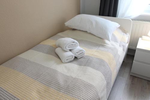 8 Freunde sollt Ihr sein! 8 Freunde sollt Ihr sein!