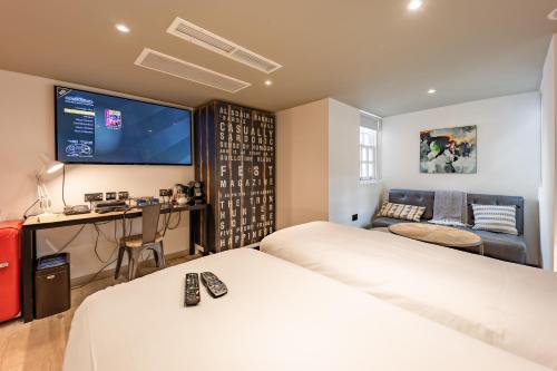 room detail thumbnail 0