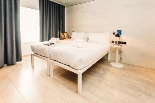 Stay Central Hotel - image 11