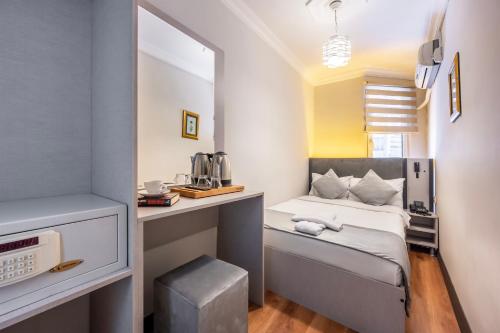 Budget Single Room room in Taksim Trust Hotel