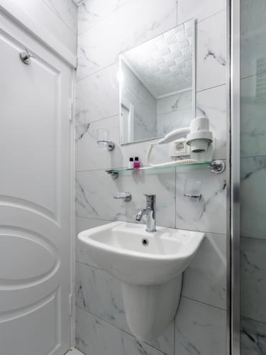 Budget Single Room image 2