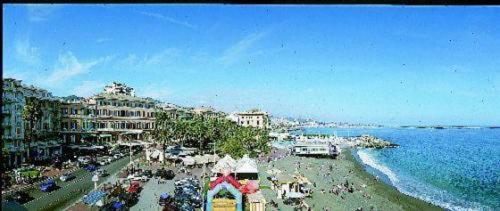 Hotel Mediterranee - image 10
