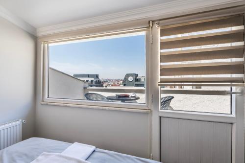 Double Room with Terrace image 4