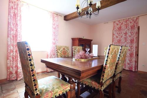 Gîte Les Tilleuls (Gite Les Tilleuls) in 洛特勒克